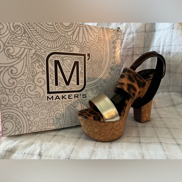Leopard Print Maker’s Heels - Picture 1 of 4